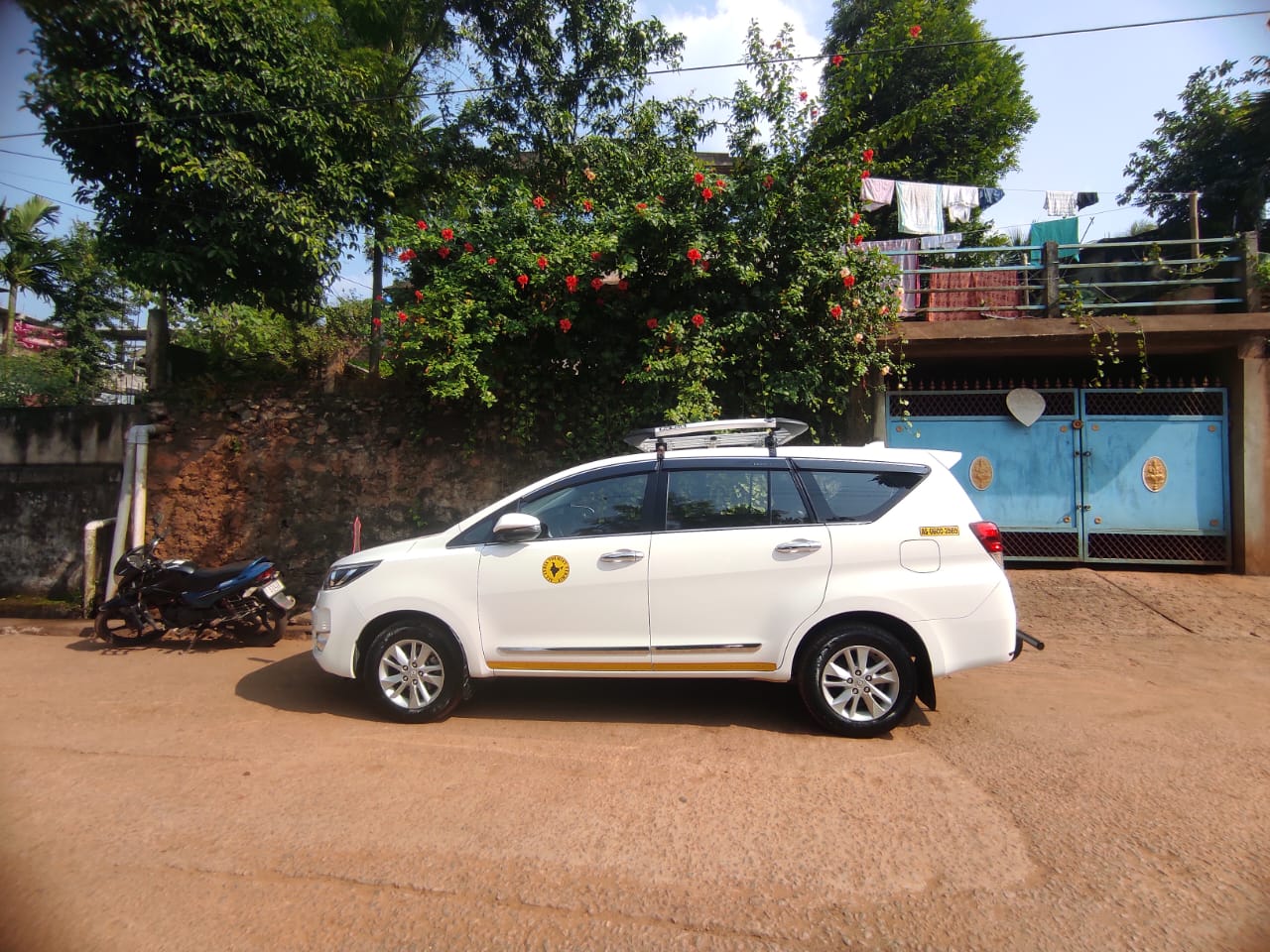 Toyota Innova Crysta with Driver – chauffeur-driven car hire in Guwahati, photo 3